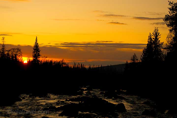 Information and photos of Khibiny Mountains tundra. Highest point of Kola Peninsula Russian Lapland. Geologists Ramzai and Fersman minerals