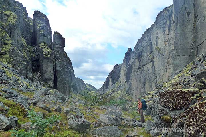 Information and photos of Khibiny Mountains tundra. Highest point of Kola Peninsula Russian Lapland. Geologists Ramzai and Fersman minerals